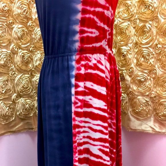 2/$60😍NWOT Tie die dress with lace accents - Picture 3 of 8